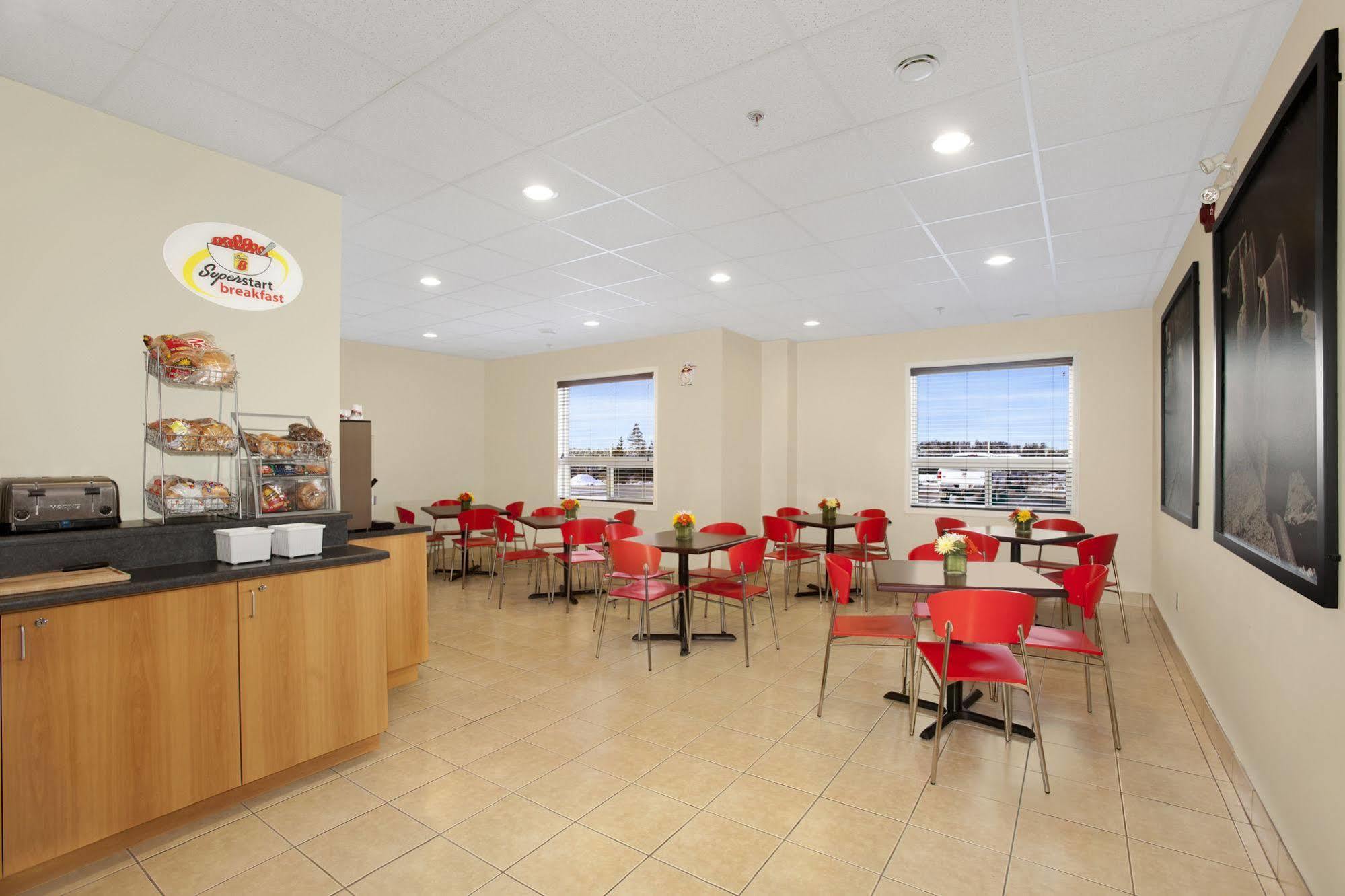 Super 8 By Wyndham Red Lake On Экстерьер фото